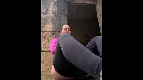 mona_plus @ stripchat on 20251001