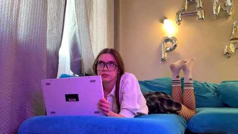 nadabajko @ stripchat on 20251001