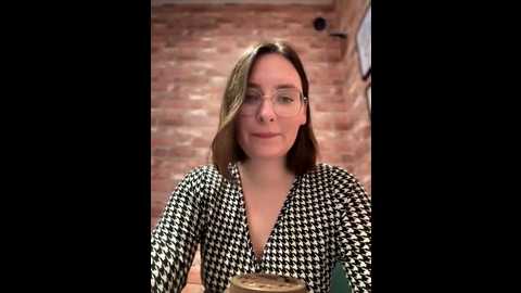 the_snowwhitee @ stripchat on 20251001