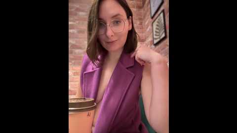 the_snowwhitee @ stripchat on 20251001