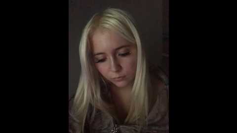 blondie_sofia_essexbabe @ stripchat on 20251002