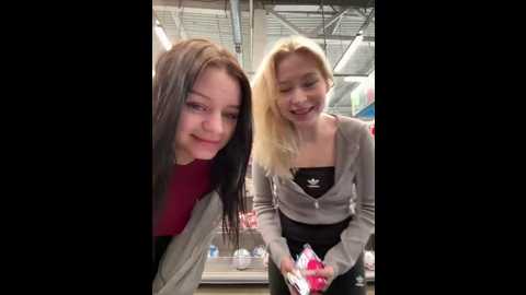 cum_girlss @ stripchat on 20251002