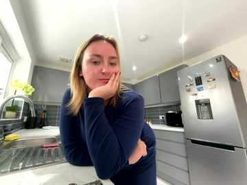 elliemaee @ stripchat on 20251002