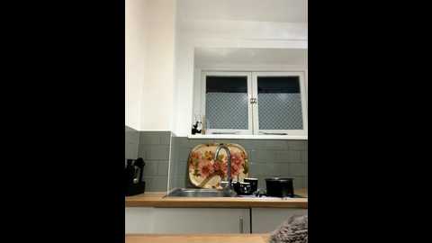 juicylucie @ stripchat on 20251002