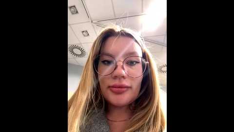 justmilaa @ stripchat on 20251002