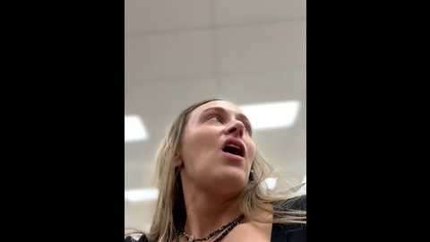 lunagirl13 @ stripchat on 20251002