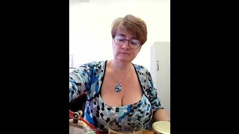 milf_love_fist99 @ stripchat on 20251002