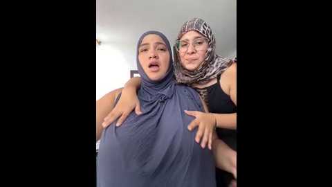 sweetmuslim01 @ stripchat on 20251002