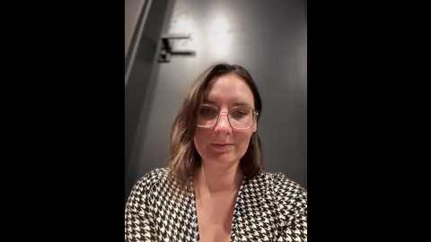 the_snowwhitee @ stripchat on 20251002