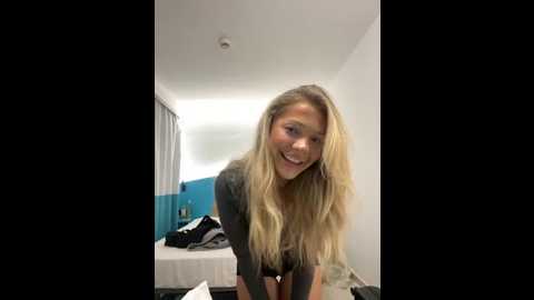 bellablows @ stripchat on 20251003