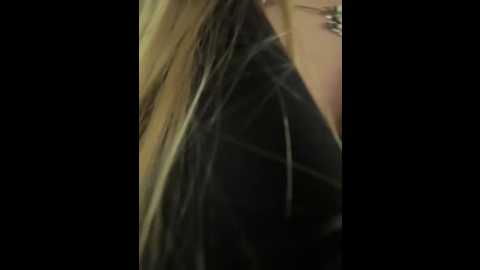 liza_risky @ stripchat on 20251003