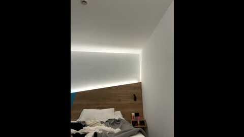 bellablows @ stripchat on 20251004