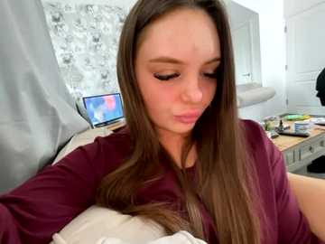 ellastarrxxx @ stripchat on 20251004