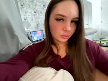 ellastarrxxx @ stripchat on 20251004