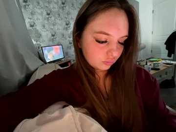 ellastarrxxx @ stripchat on 20251004