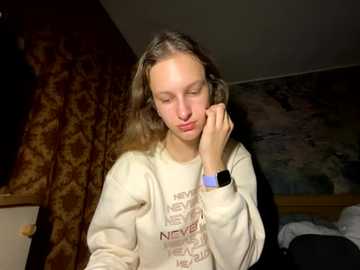 eva_angel3 @ stripchat on 20251004