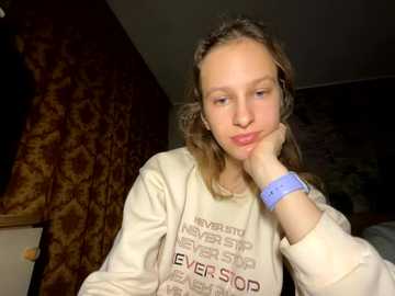 eva_angel3 @ stripchat on 20251004