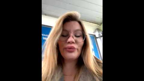 justmilaa @ stripchat on 20251005