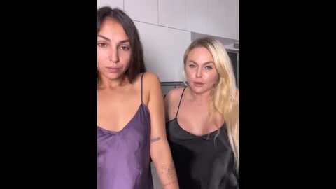 keep_us_wild @ stripchat on 20251005