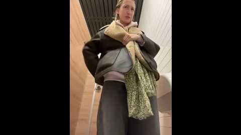 lia__love @ stripchat on 20251005