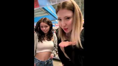 littlebitchesss @ stripchat on 20251005