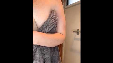 demure_whore @ stripchat on 20251006