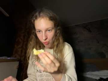 eva_angel3 @ stripchat on 20251006