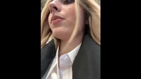 loraadoll @ stripchat on 20251006