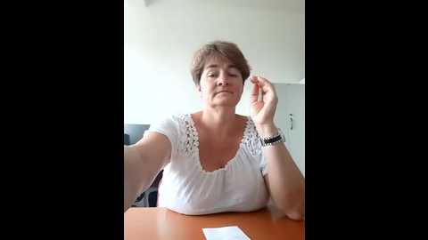 milf_love_fist99 @ stripchat on 20251006