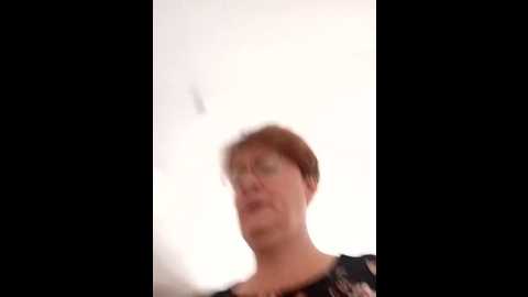 milf_love_fist99 @ stripchat on 20251006