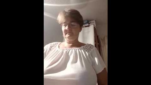 milf_love_fist99 @ stripchat on 20251006