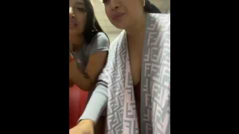 sara_fun @ stripchat on 20251006