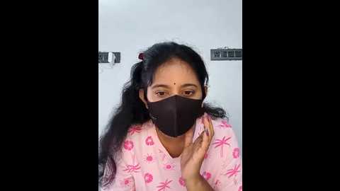 your_vedika @ stripchat on 20251006