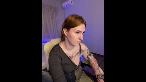 _chlo__e @ stripchat on 20251008