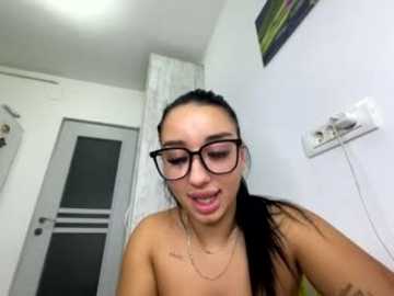 blueeyes_bb @ stripchat on 20251008