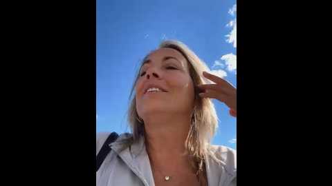 cherry_red_xo @ stripchat on 20251008