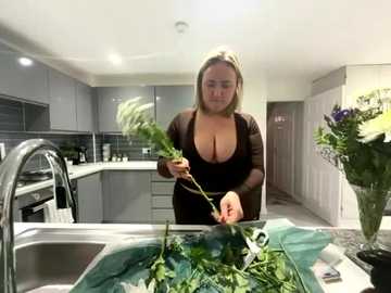 elliemaee @ stripchat on 20251008