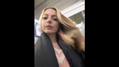 loraadoll @ stripchat on 20251008