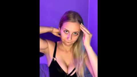 lunawolf21 @ stripchat on 20251008