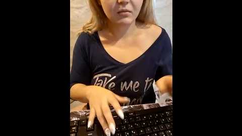 osensii @ stripchat on 20251008