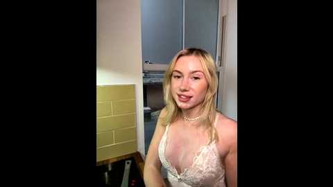 sexysaraxxoo @ stripchat on 20251008