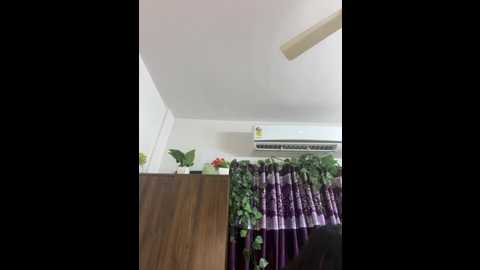 v_hot_sweti @ stripchat on 20251008