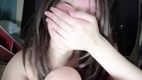 yiyi_707 @ stripchat on 20251008