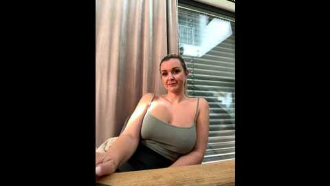 bella_tight @ stripchat on 20251009