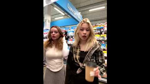 cum_girlss @ stripchat on 20251009