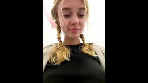 enjoy_my_beauty @ stripchat on 20251009