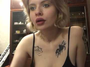 gllloria @ stripchat on 20251009