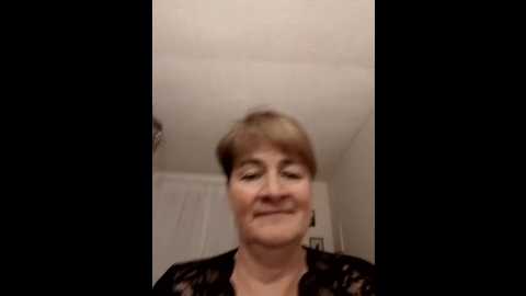 milf_love_fist99 @ stripchat on 20251009