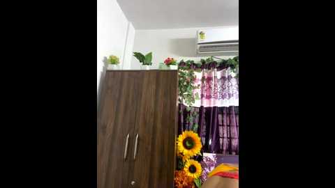 v_hot_sweti @ stripchat on 20251009