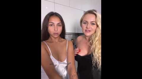 keep_us_wild @ stripchat on 20251010